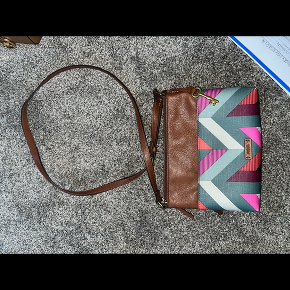 Fossil crossbody - Picture 1 of 3
